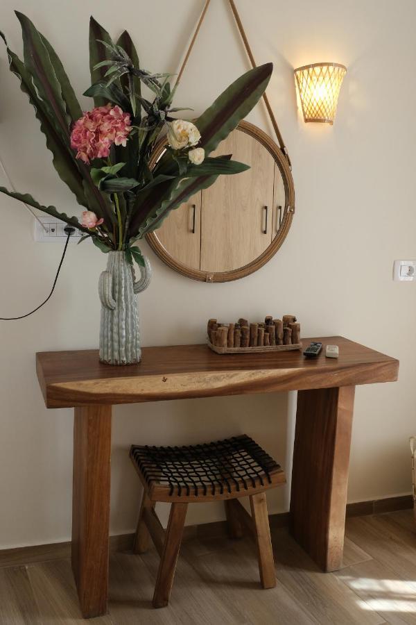 Residence By Georgia Studios Fira  Extérieur photo