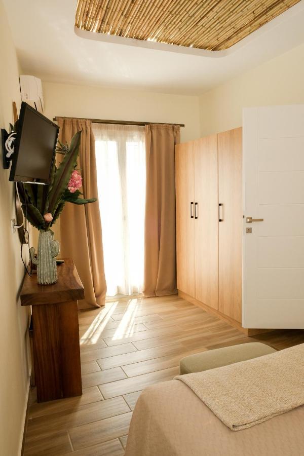 Residence By Georgia Studios Fira  Extérieur photo