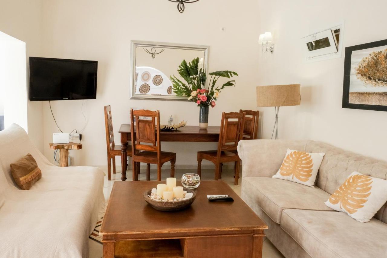 Residence By Georgia Studios Fira  Extérieur photo