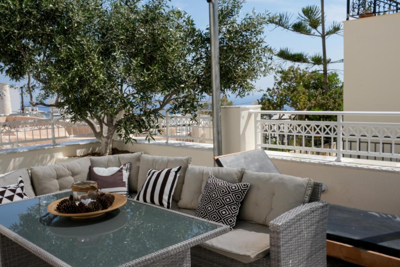 Residence By Georgia Studios Fira  Extérieur photo