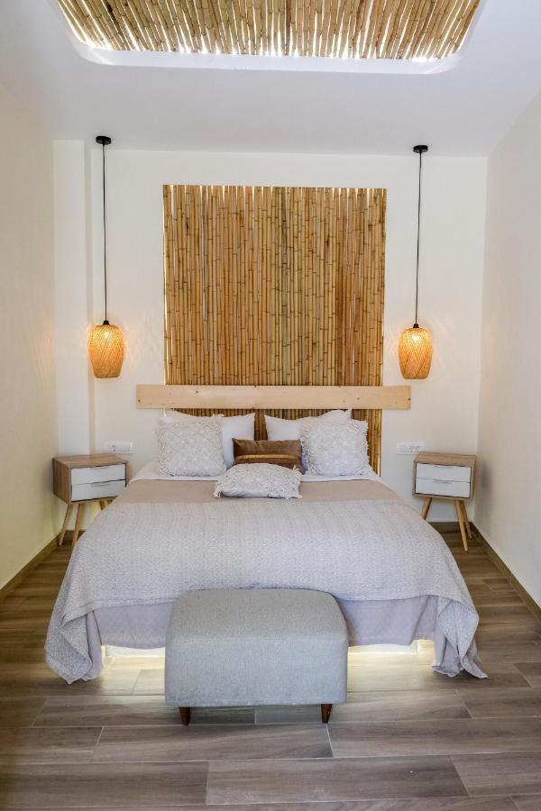Residence By Georgia Studios Fira  Extérieur photo