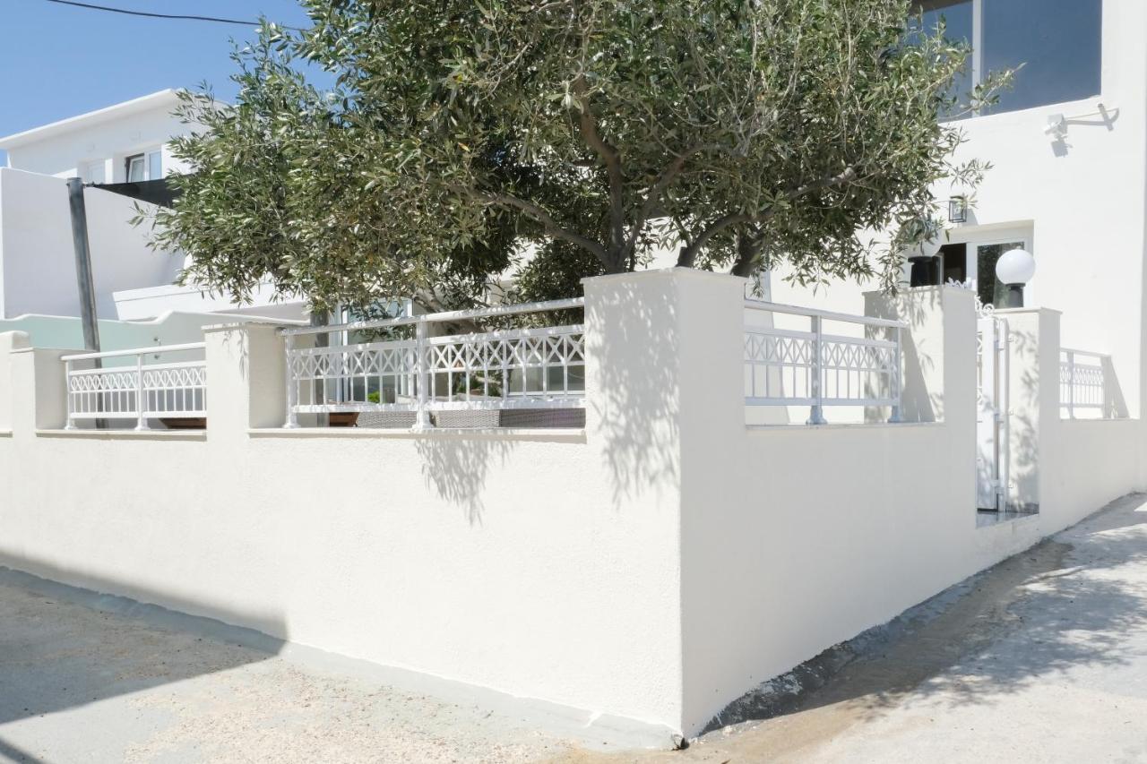 Residence By Georgia Studios Fira  Extérieur photo