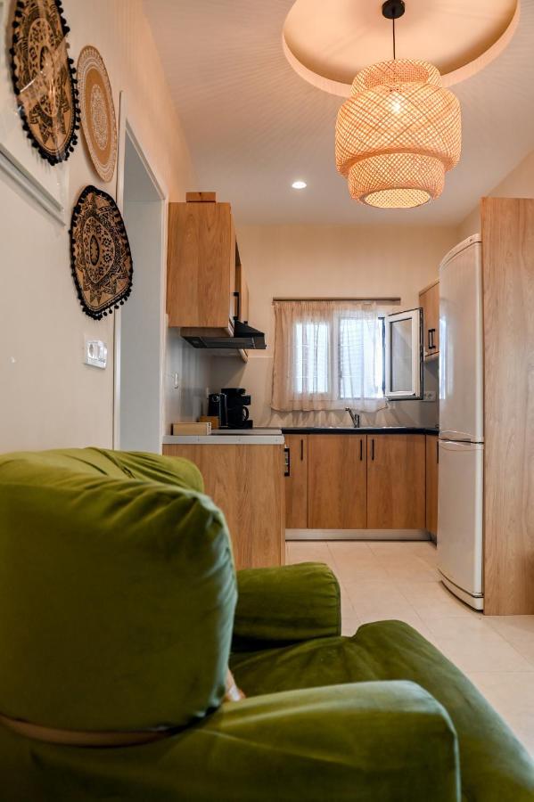 Residence By Georgia Studios Fira  Extérieur photo