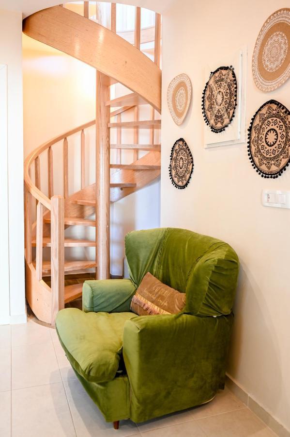 Residence By Georgia Studios Fira  Extérieur photo