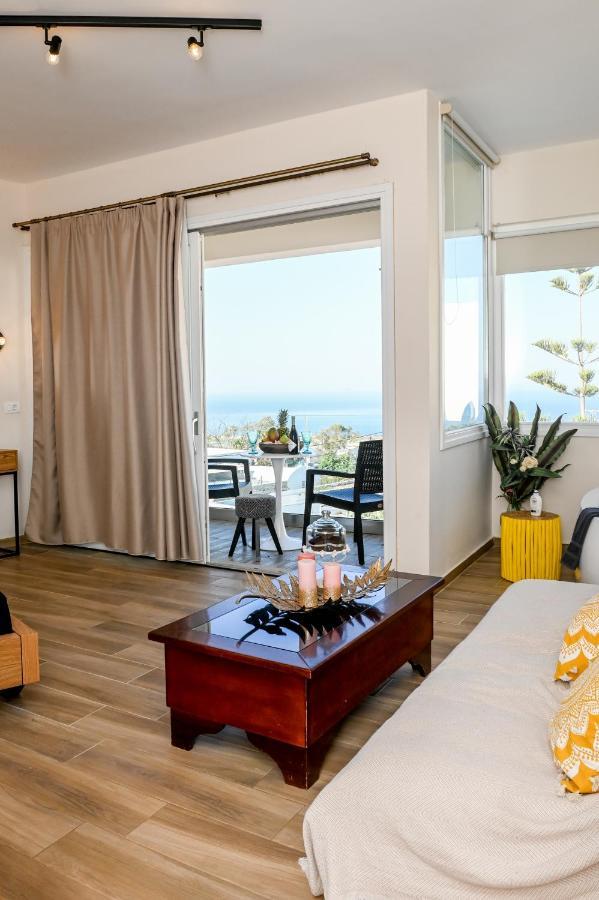 Residence By Georgia Studios Fira  Extérieur photo