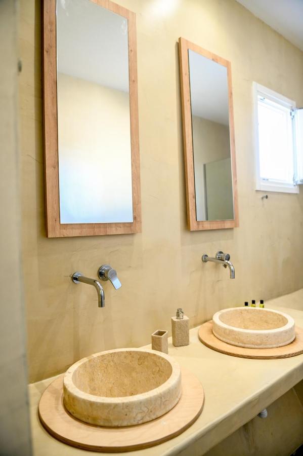 Residence By Georgia Studios Fira  Extérieur photo